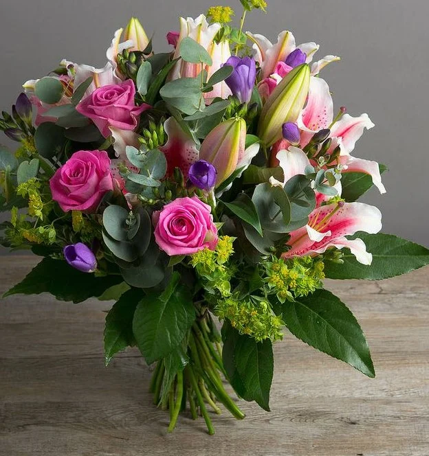 Beautiful flower bouquets and arrangements starting from ₹600 in Chennai