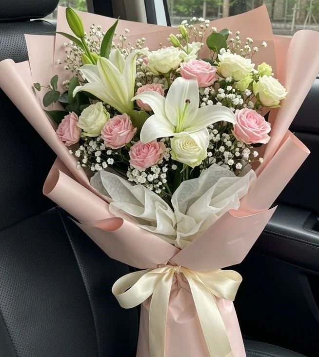 Premium flower arrangements and wedding bouquets starting from ₹1500 in Chennai